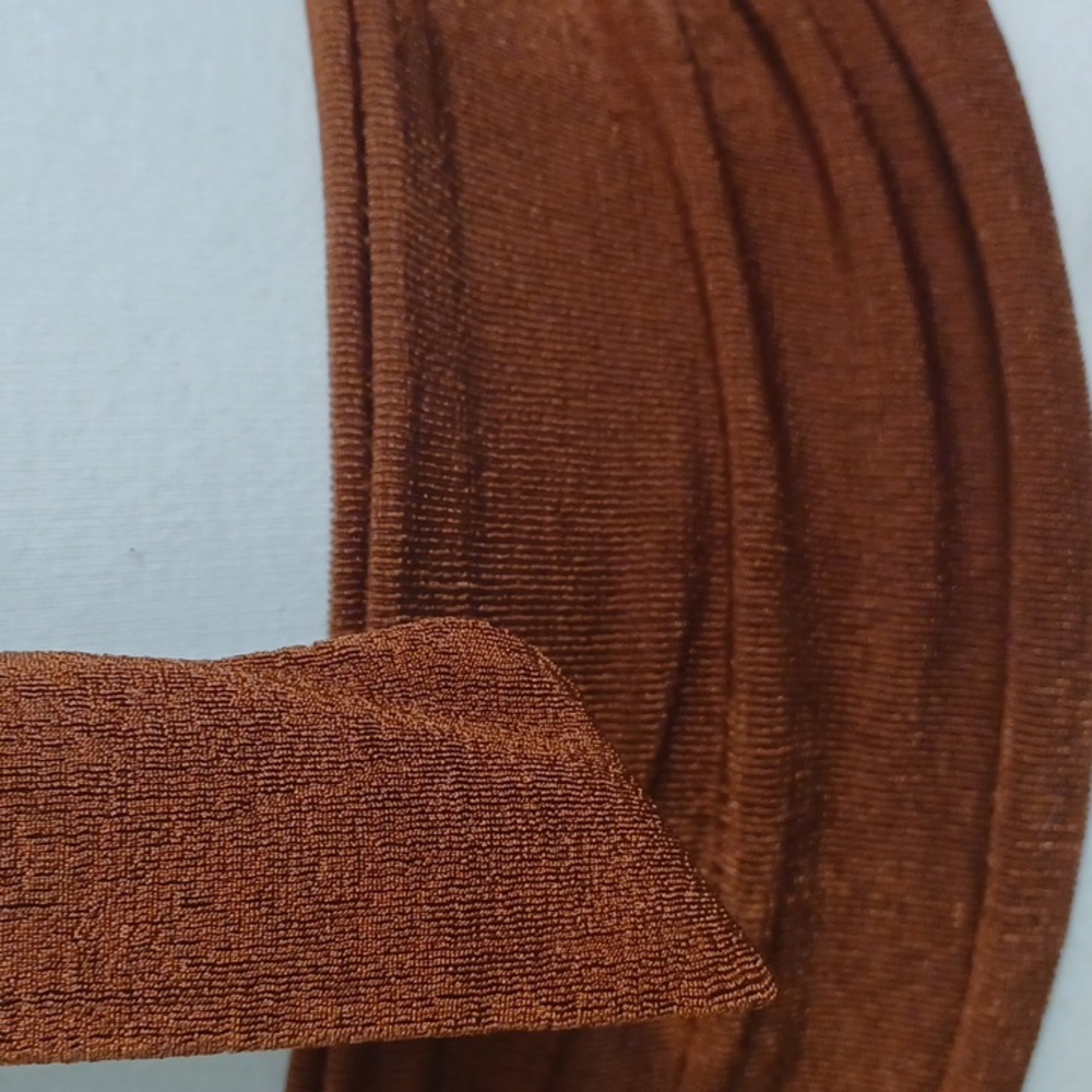 Halter top - Picture 4 of 9